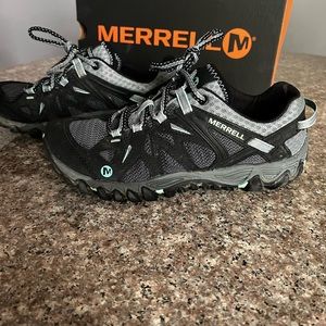 Merrill hiking shoes